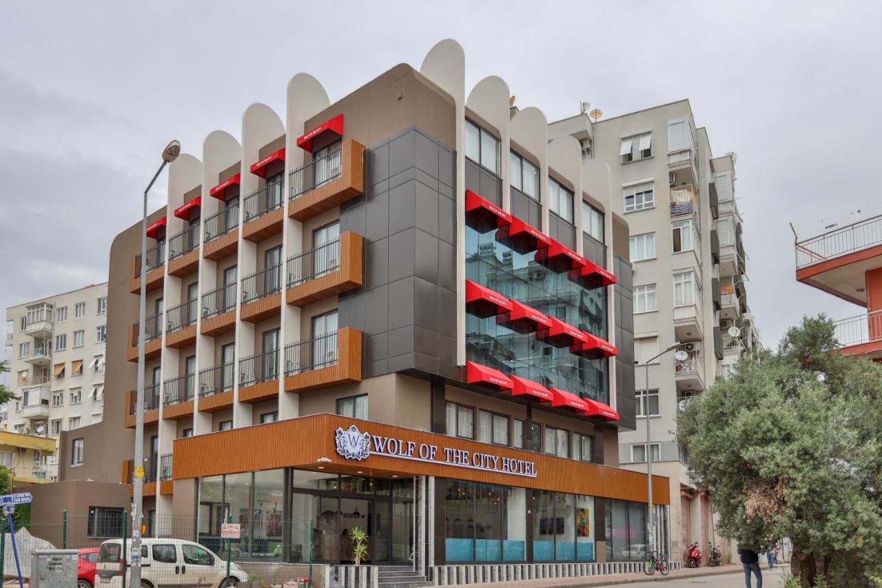 Готель Wolf Of The City & Spa